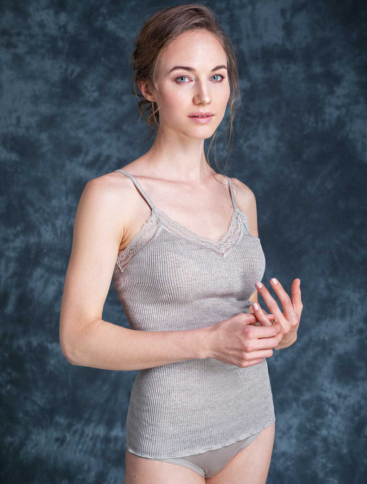 Haut laine soie plissé bordure dentelle ailes