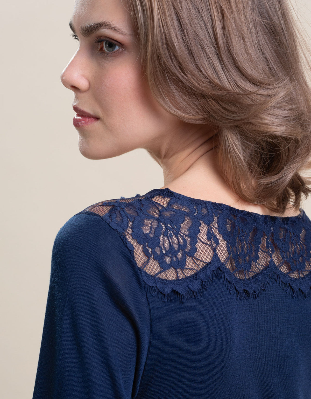 Maglia lana seta pizzo ricamato