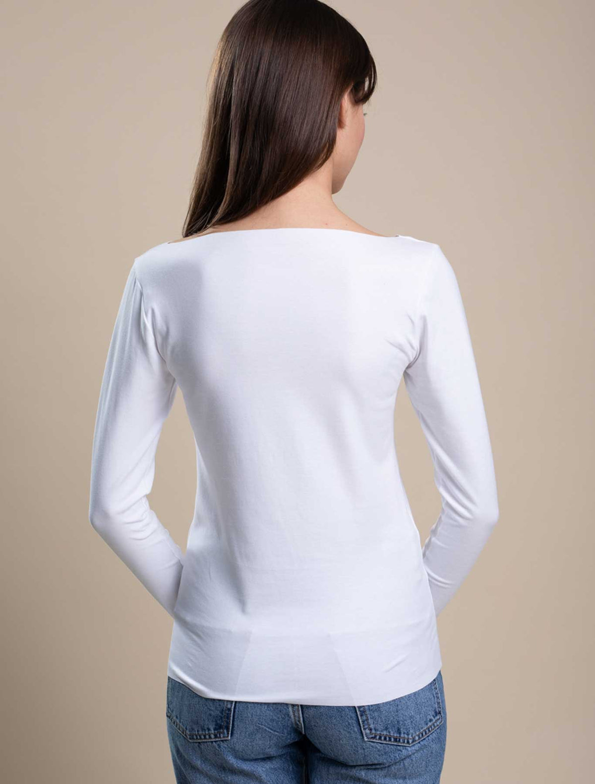 Raw cut cotton boat neck t-shirt