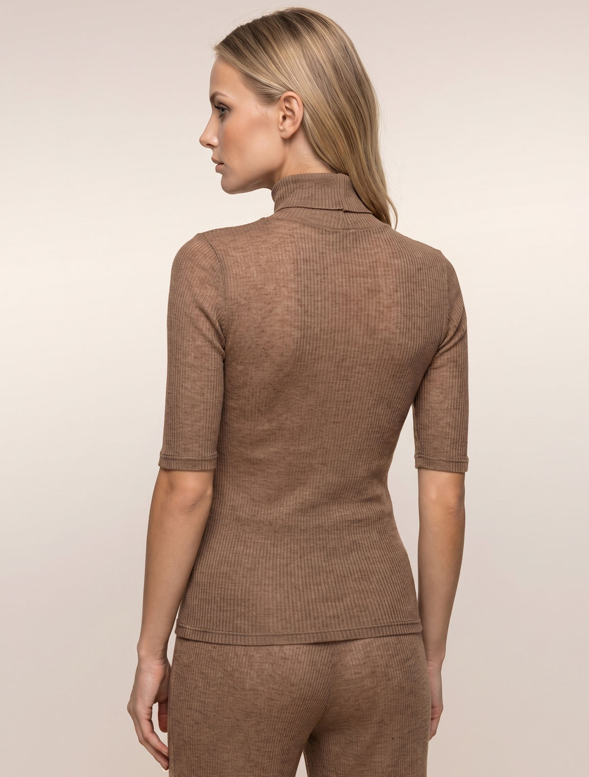 Col roulé manches courtes cashmere modal côtelé * Caramel
