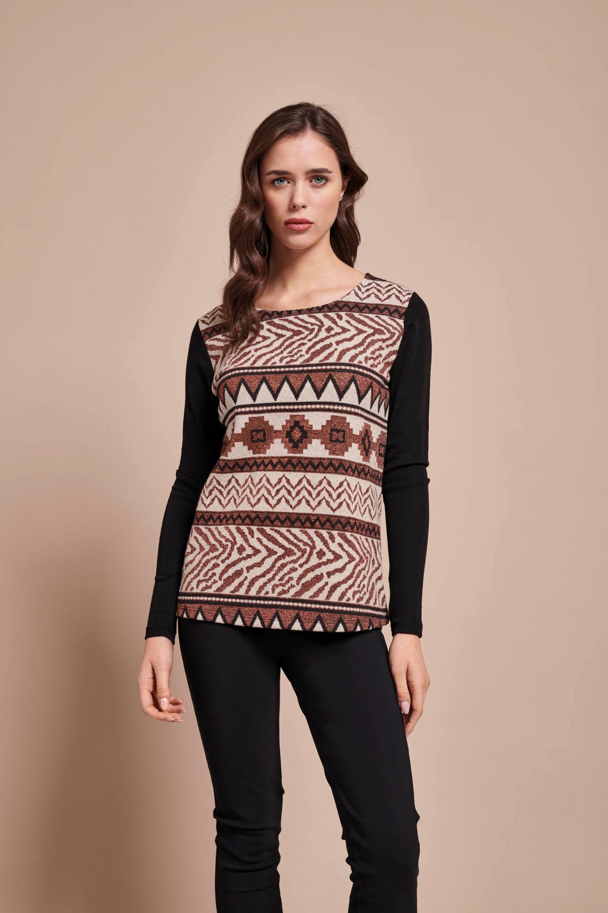 Maglia lana seta jacquard etnico nero