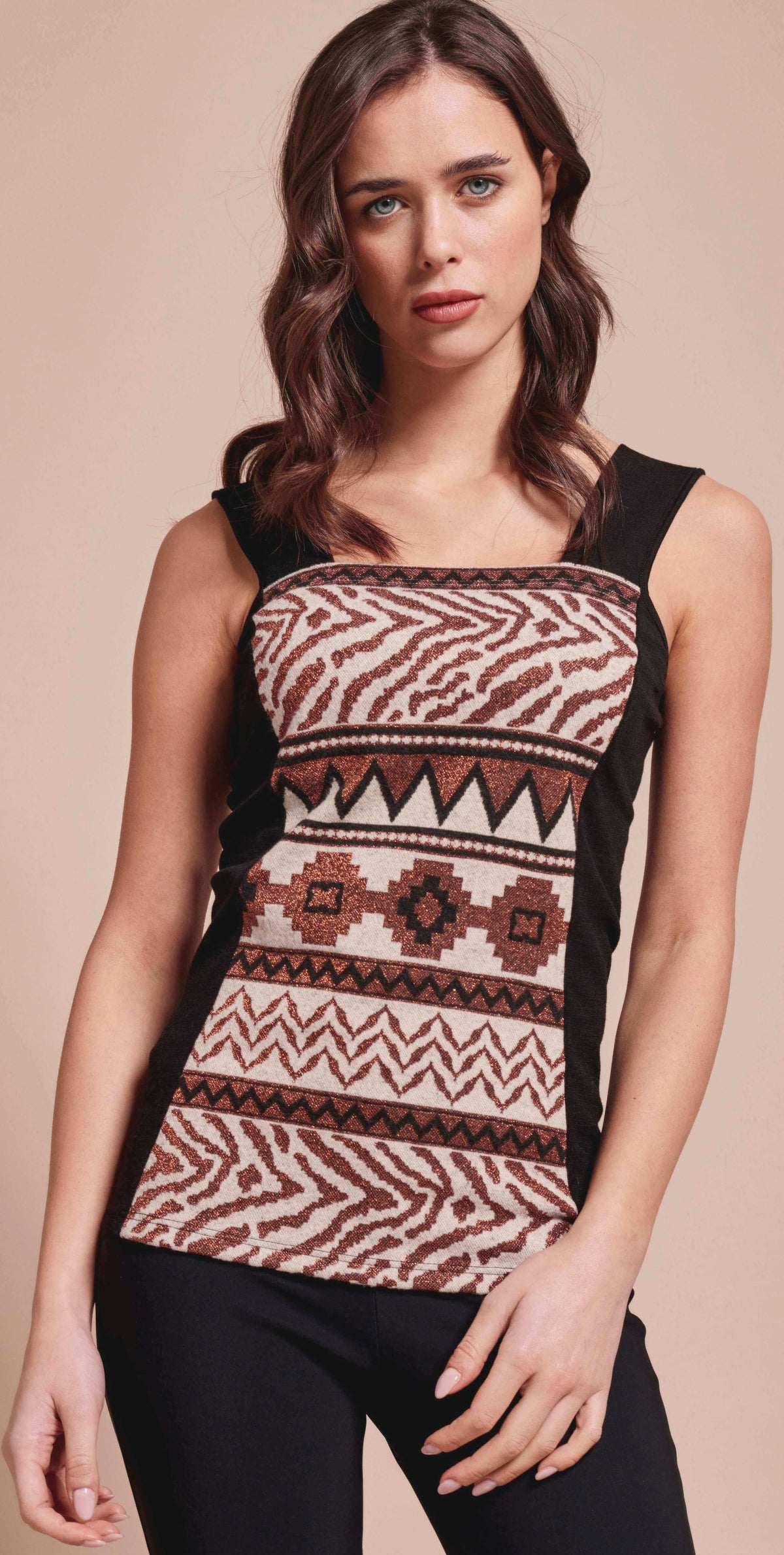 Top lana seta jacquard etnico nero