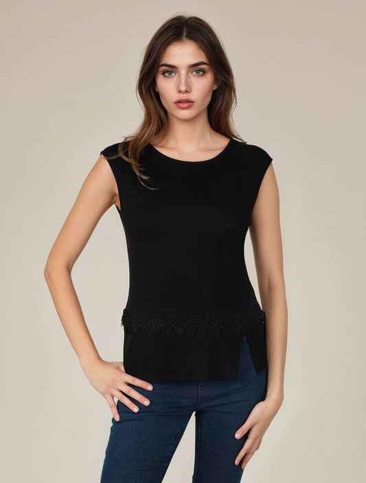 Canotta viscosa con spacchetto nero