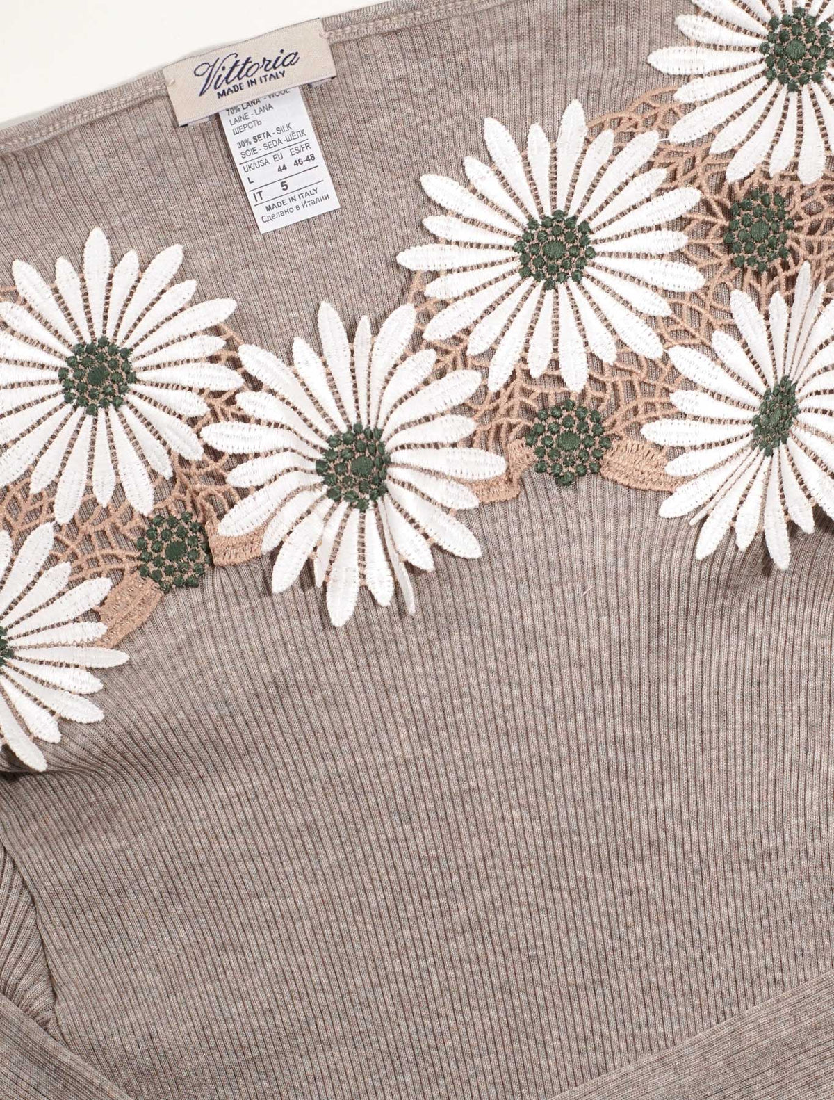 Ribbed wool silk camisole daisy motif