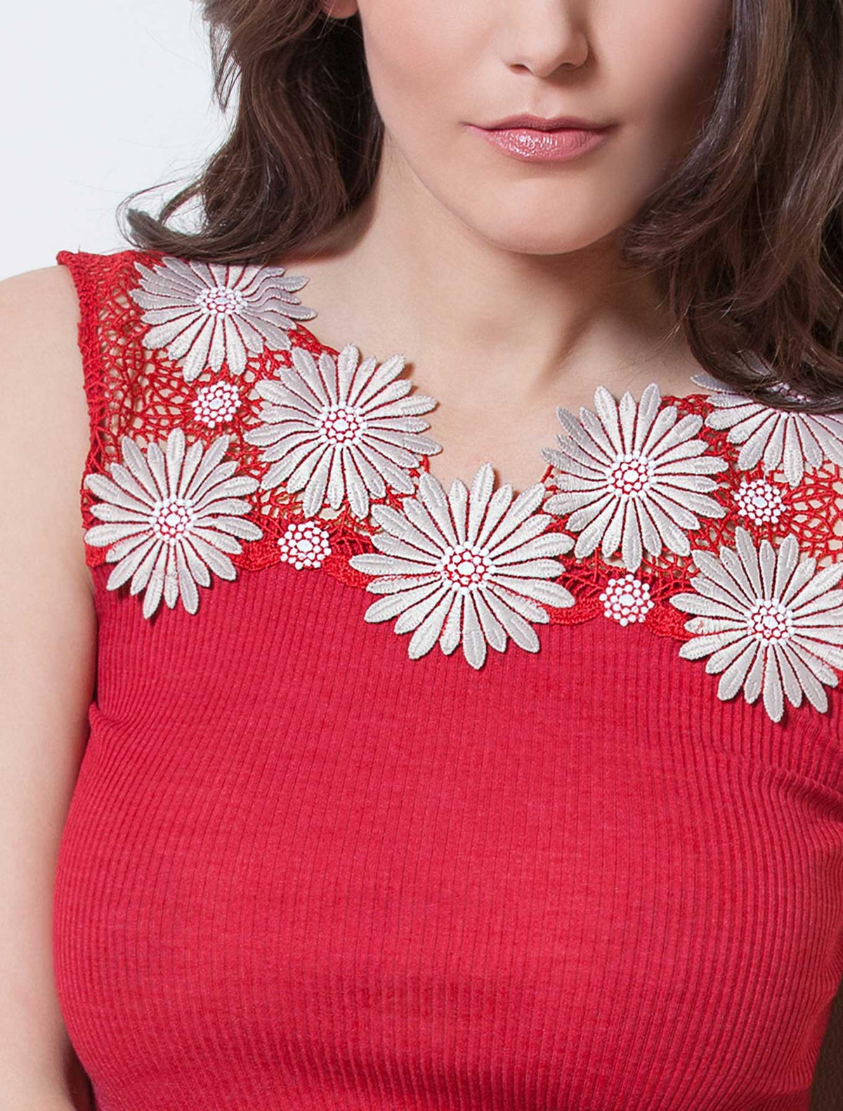 Ribbed wool silk camisole daisy motif