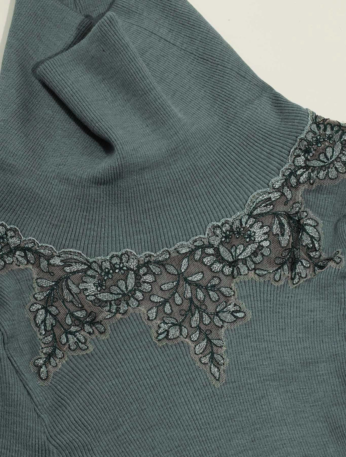 Dolcevita lana seta plissé inserto cordonetto