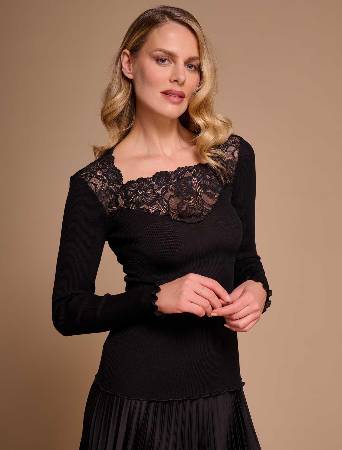 Maglia lana seta plissé pizzo scollo * Nero