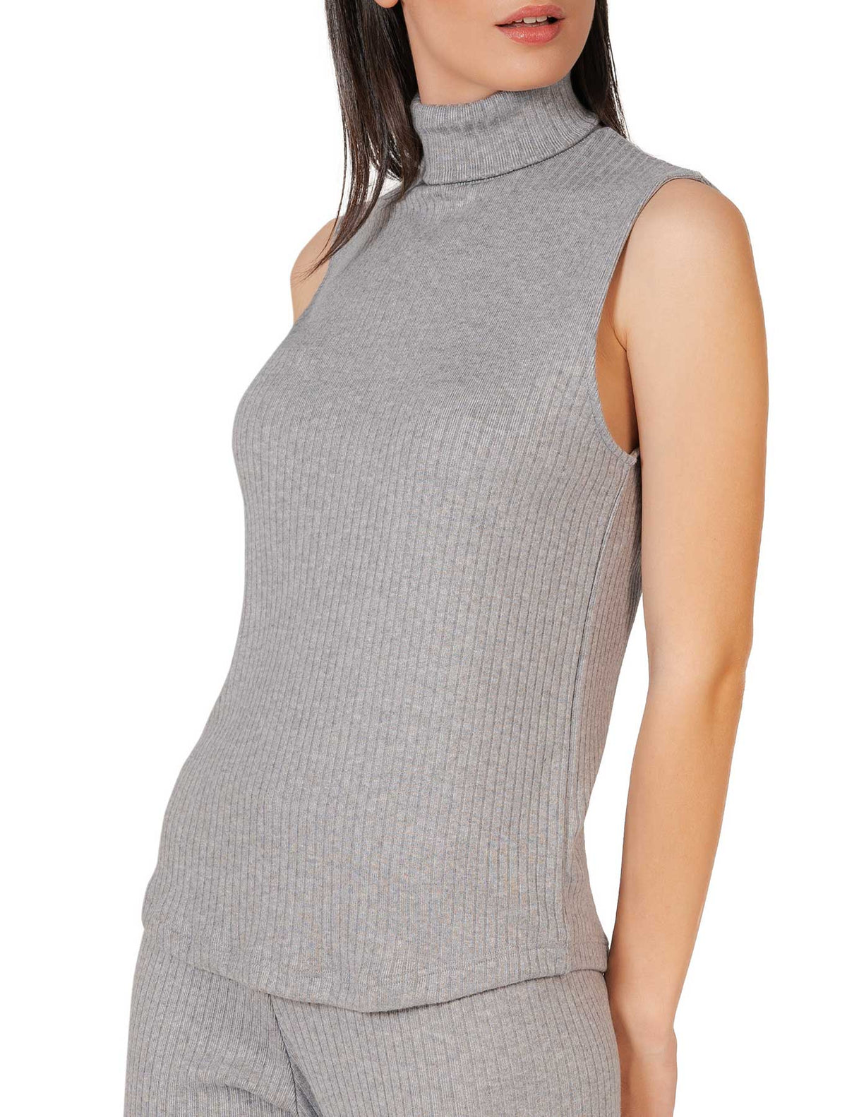 Col roulé sans manches tricot