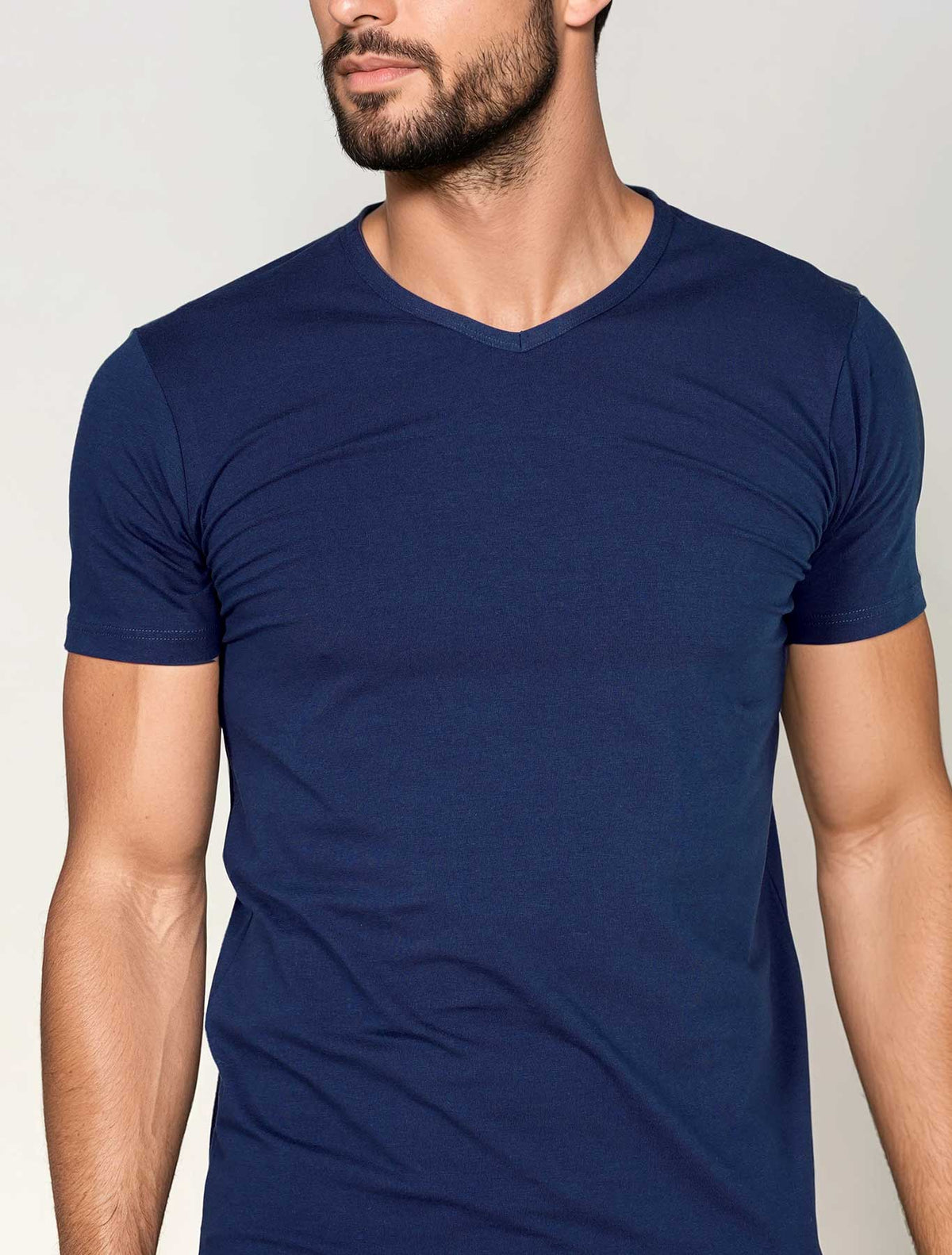 T-shirt uomo modal v colore blu dettaglio