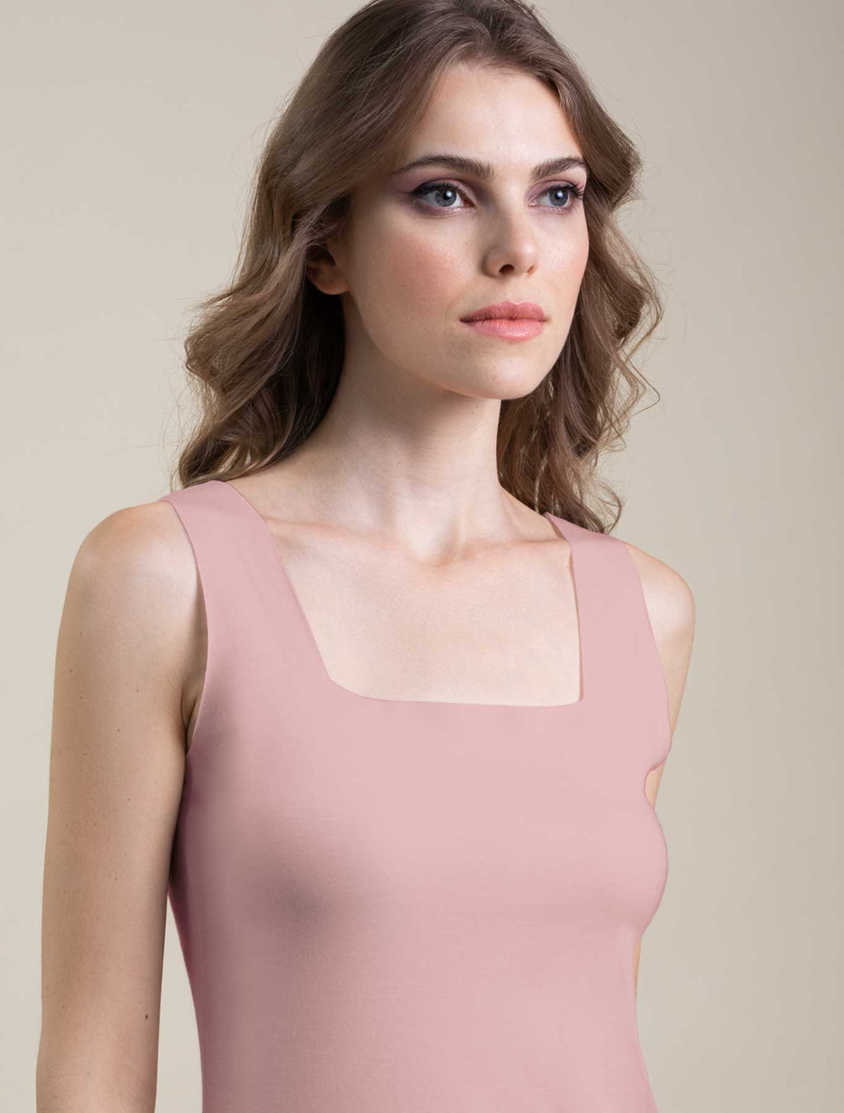 Raw cut cotton square neck top